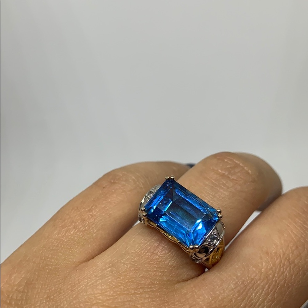 Genuine 7+1/2ct Blue Topaz Ring